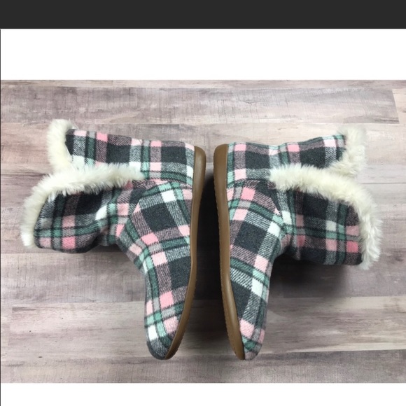 Vionic Slippers - Picture 7 of 11